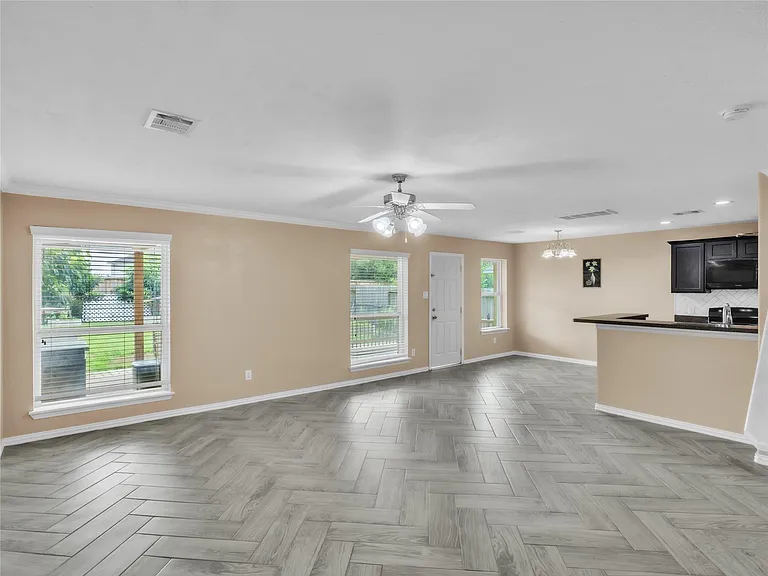 1418 Banbury Ct — Photo 8