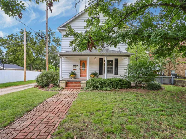 215 S Jefferson St, Junction City, KS 66441
