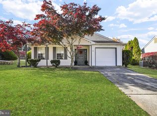 13 Tallwood Ct, Columbus, NJ 08022