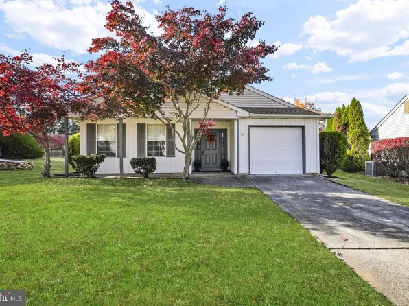 13 Tallwood Ct, Columbus, NJ 08022