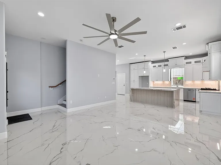 3344 Sanders St — Photo 9