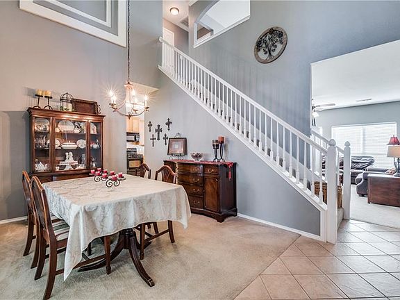 3rd image of 236 Willowlake Dr