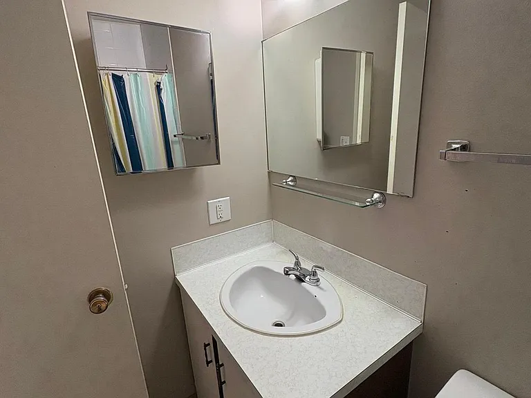 432 Huntsville Cres NW #309 — Photo 3