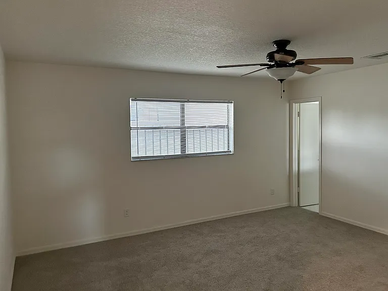 6162 Amberwoods Dr — Photo 15