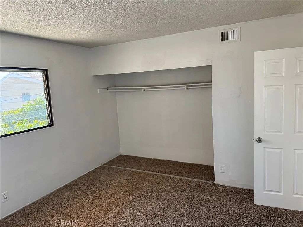 7223 Pickering Ave — Photo 4