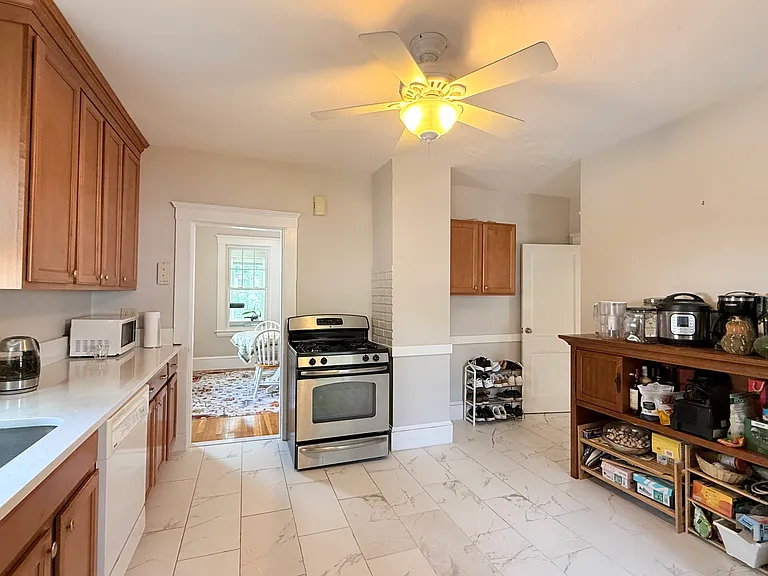 62 Plimpton Ave — Photo 11