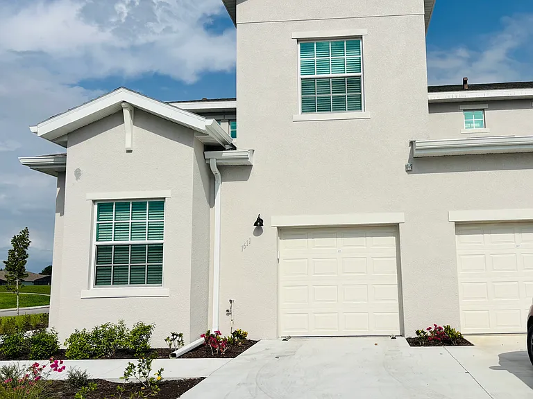 20590 Hazelnut Ct S #1621 — Photo 3