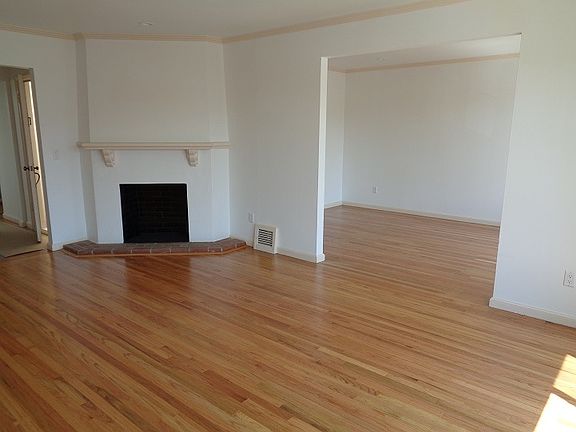 2nd image of 44 Arroyo Way