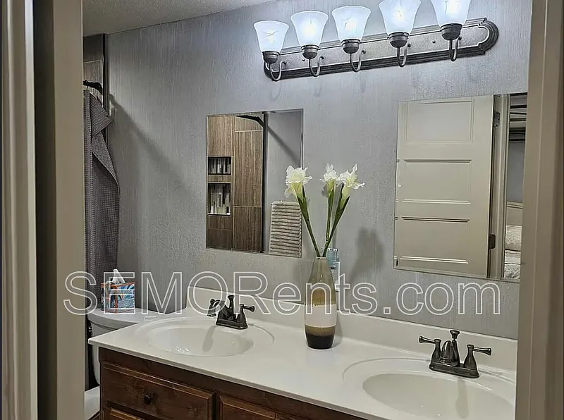 2 bed, 2.0 bath, $1,800 — Photo 4