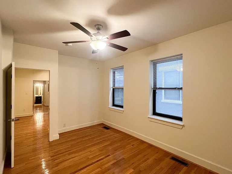 1404-06 Walnut — Photo 11
