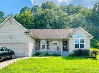 43 Jingle Bell Ln, Clay City, KY 40312