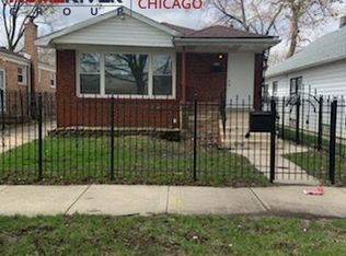 9032 S Woodlawn Ave, Chicago, IL 60619