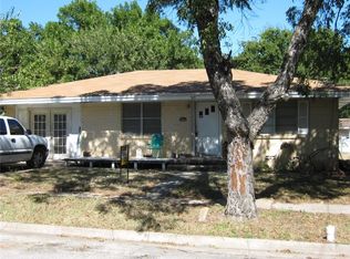 505 Orchard St, Bowie, TX 76230