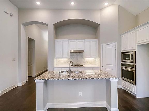 2nd image of 10001 Echo Summit Dr