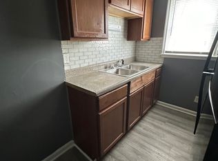 1052 S Kellner Rd, Columbus, OH 43209