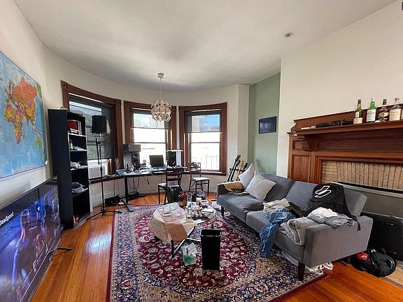 5th image of 849 Beacon St APT 2