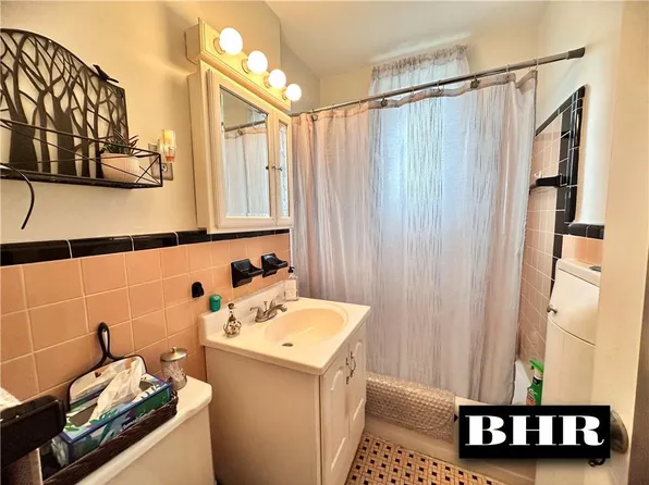 2019 Pearson Street image 10 of 12