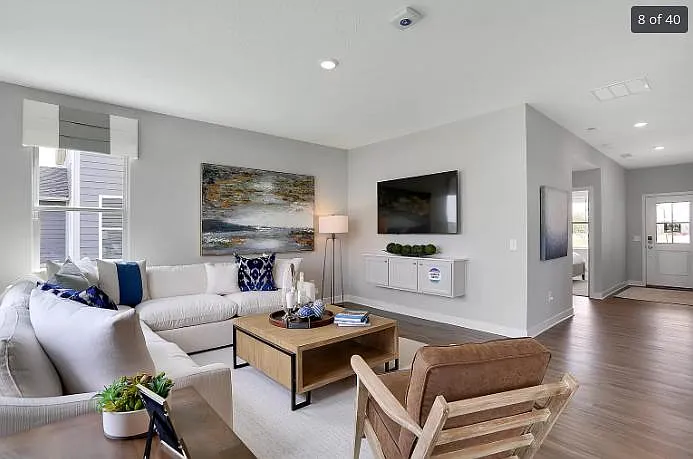 1149 Sunderland Dr #1 — Photo 4