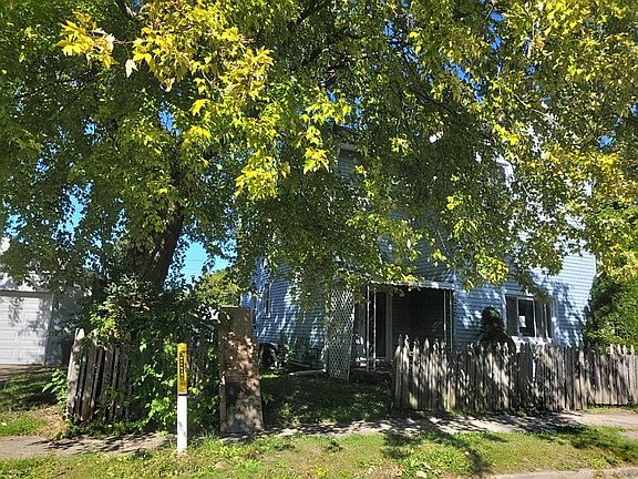 3rd image of 220 Hagenbuch St