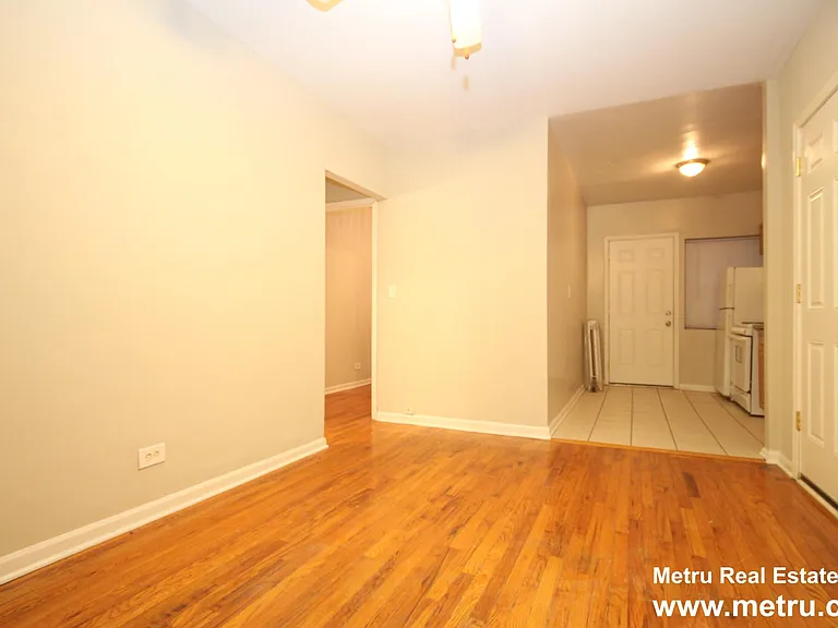 1342 W Argyle St #3S — Photo 2