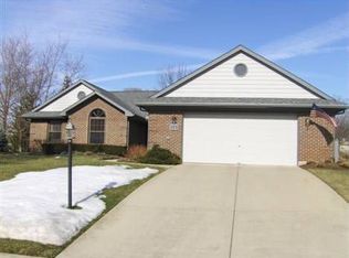 135 Lakeside Dr, Springboro, OH 45066