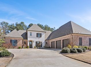 214 S Woodcreek Rd, Madison, MS 39110