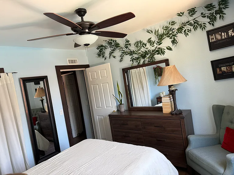 521 N Yaleton Ave #B — Photo 30