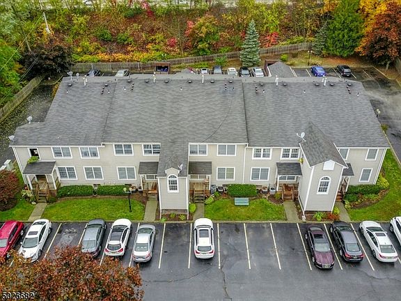 5th image of 120-1 Willard St