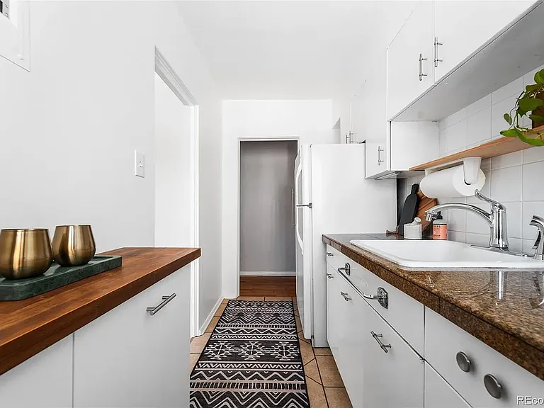 1160 N Birch St #22 — Photo 13