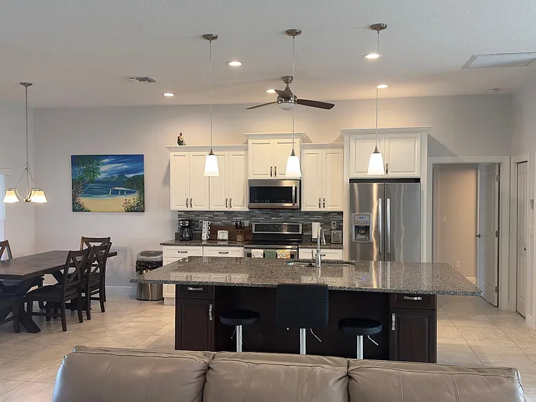 131 S Bahama Ave — Photo 3