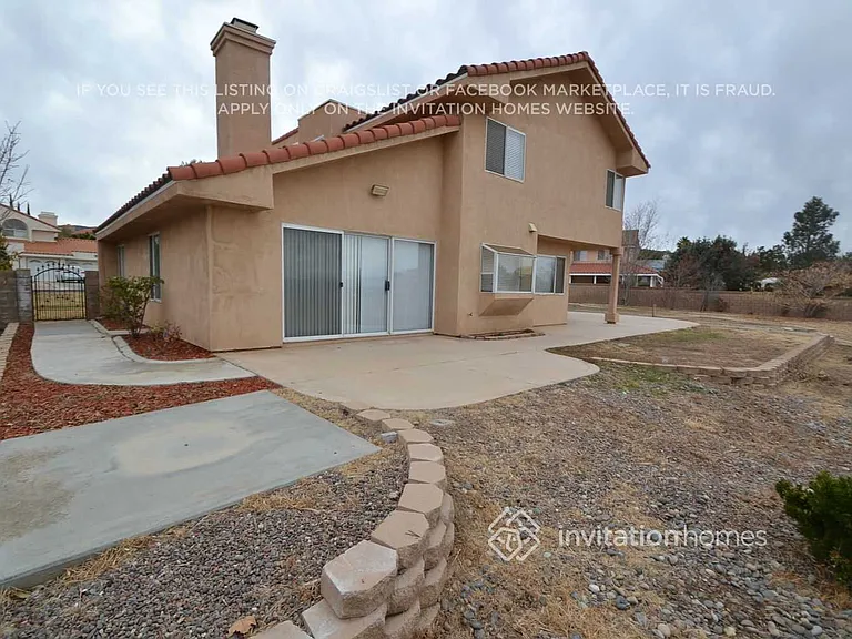 5319 Gardendale Ln — Photo 12