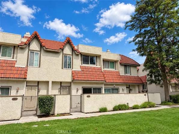 27650 Ironstone Dr APT 3, Santa Clarita, CA 91387