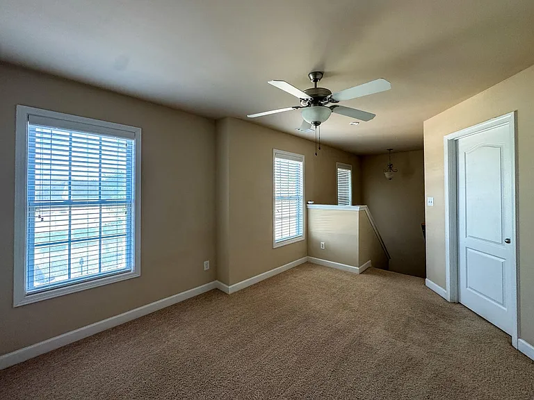 1424 Saint Johns Loop — Photo 11