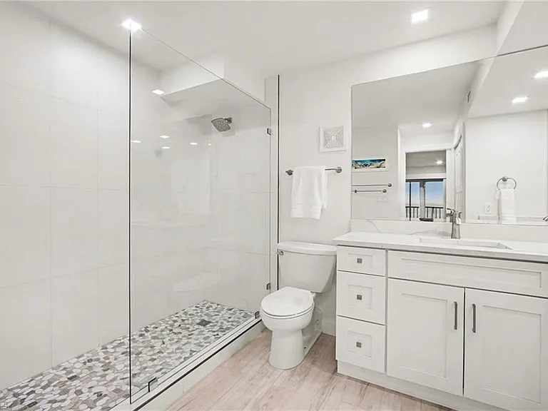 25870 Hickory Blvd #101 — Photo 28