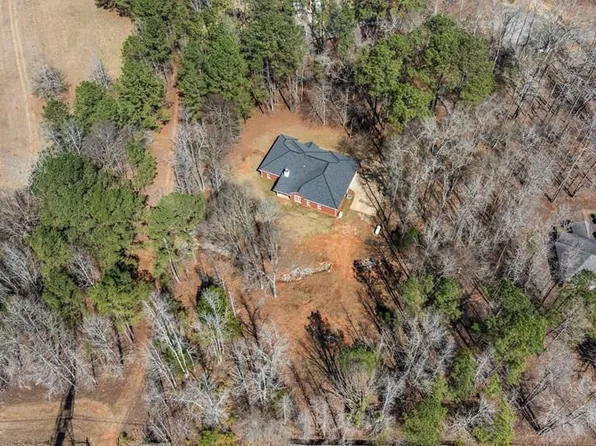 445 Scooter Dr, Midland, GA 31820