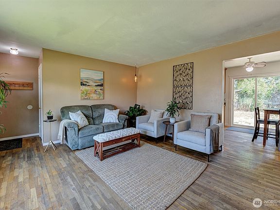 5th image of 1385 Tedford Street SE