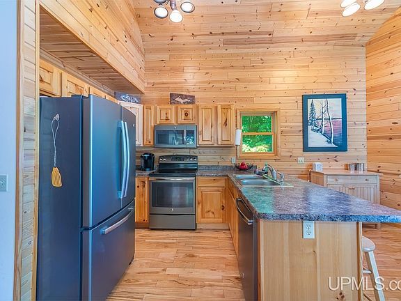 3rd image of 3011 Pike Lake Ln