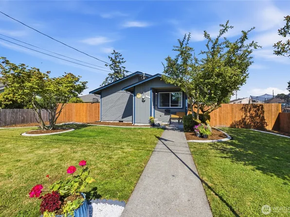 209 16th St SW, Puyallup, WA 98371