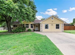 2626 Westwood Main Dr, Bryan, TX 77807