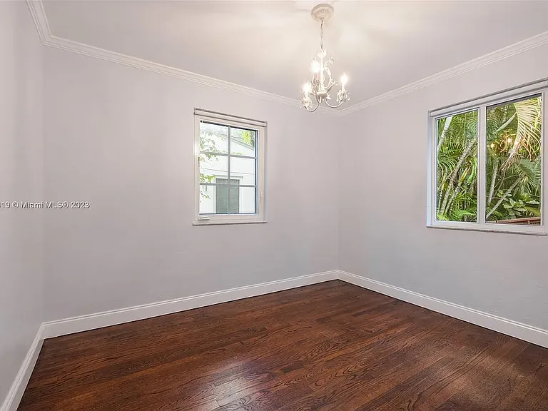 2180 SW 24th St — Photo 17