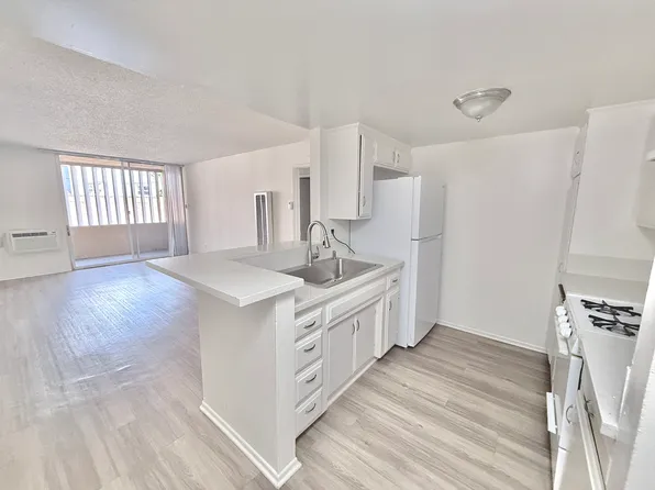 7445 Vineland Ave APT 10, Sun Valley, CA 91352