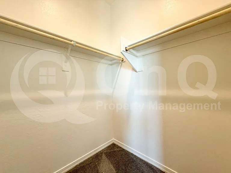 775 W Flintlock Way — Photo 5