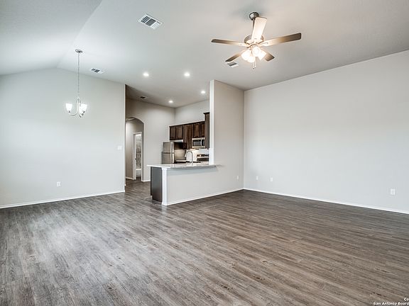 3rd image of 441-443 Emma Dr.