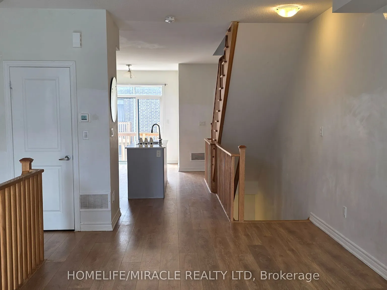 4 bed, $2,700 — Photo 2