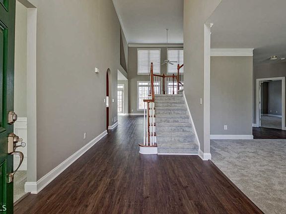 4th image of 41 Lake Forest Dr