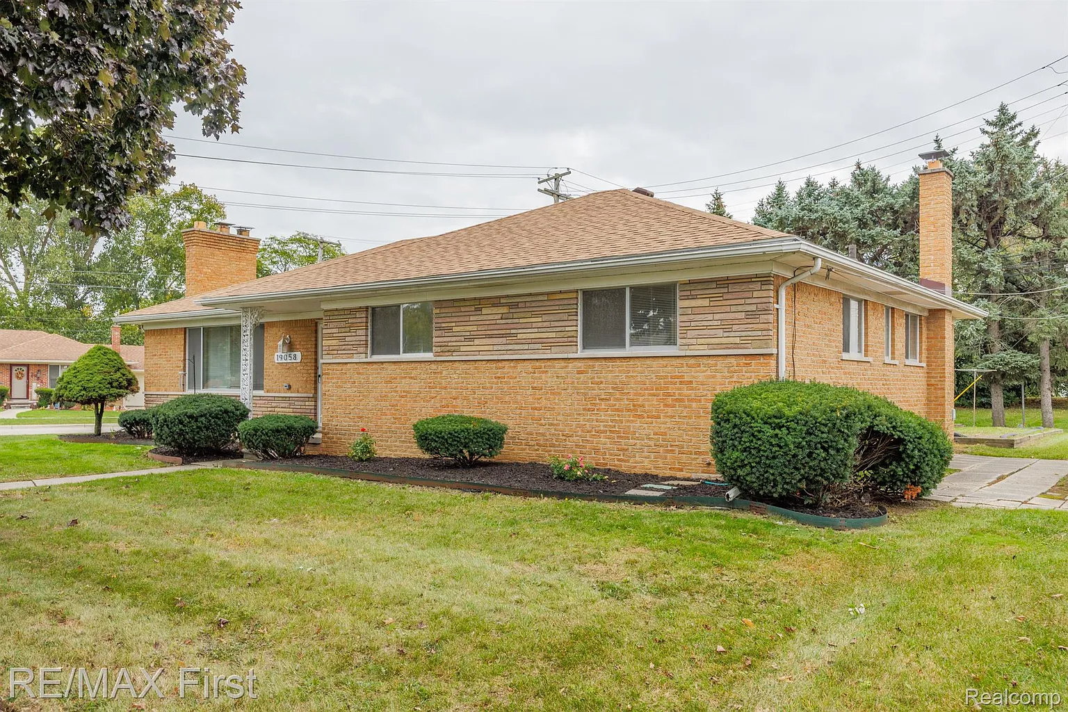 19058 Holbrook Ave photo 1