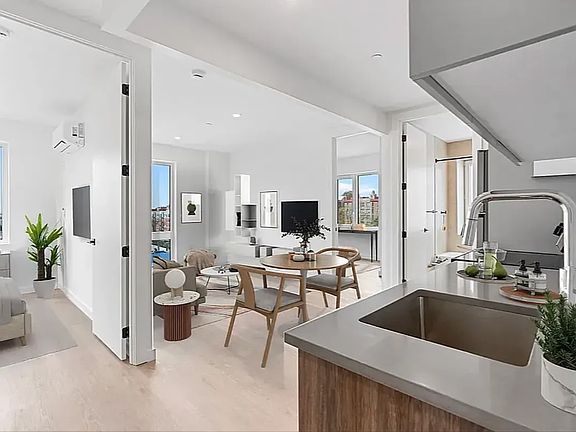 3rd image of 172-02 Hillside Ave #4I