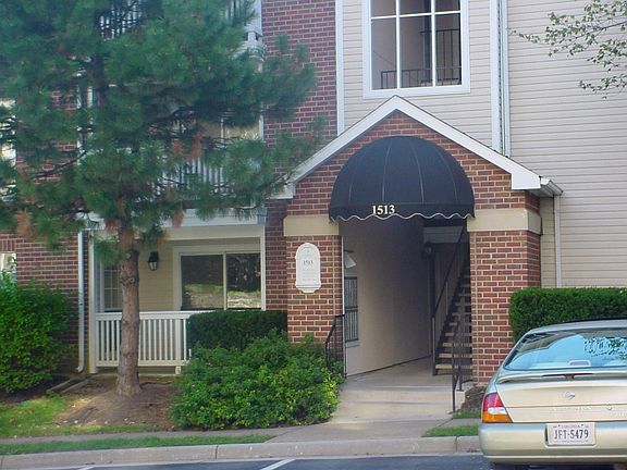 2nd image of 1513 Lincoln Way #101