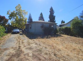 1034 W 12th St, Medford, OR