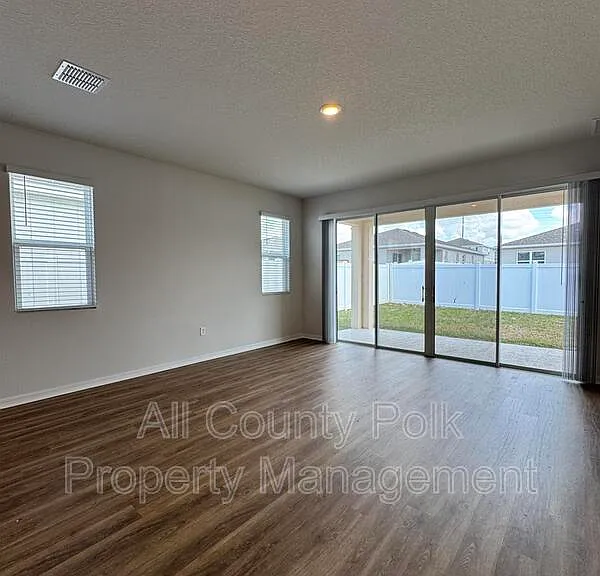851 Folklore Ln — Photo 26